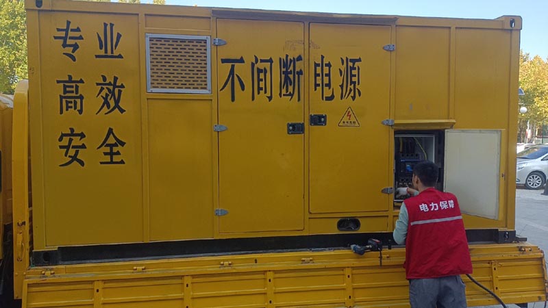 祁门柴油发电机组和UPS电源配合使用时，如何避免切换过程中的电力中断？